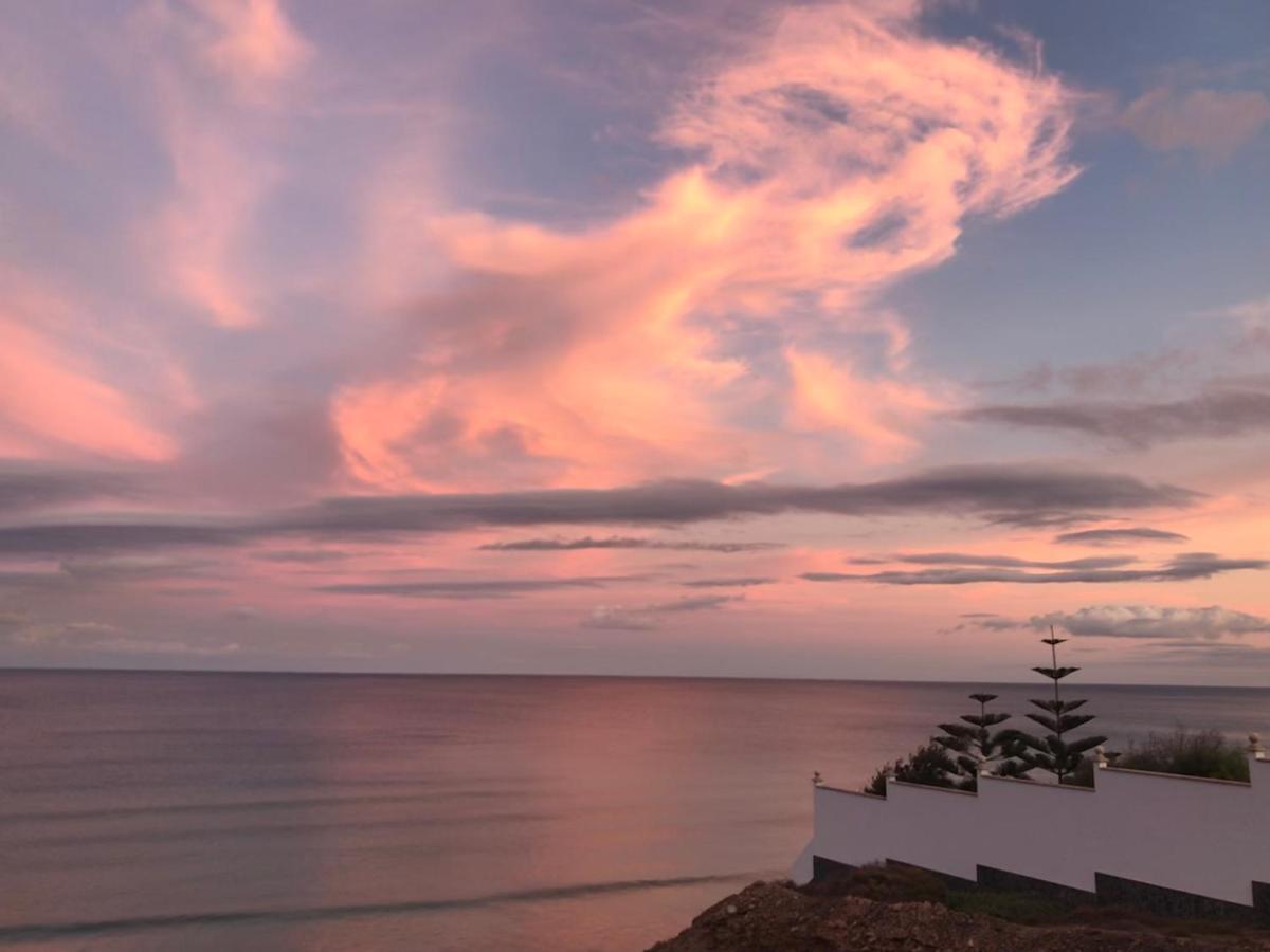 Fuerteventura Beach Vacations And Blue Mango Surf&Fitness Center At Charco Puerto del Rosario  Buitenkant foto